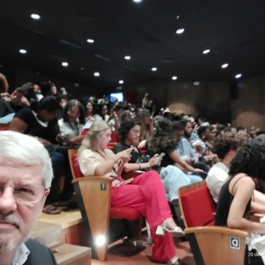 Auditório Lotado (galeria) #2